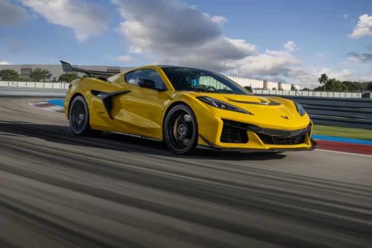 Corvette-ZR1-track-hero-featured.webp.webp