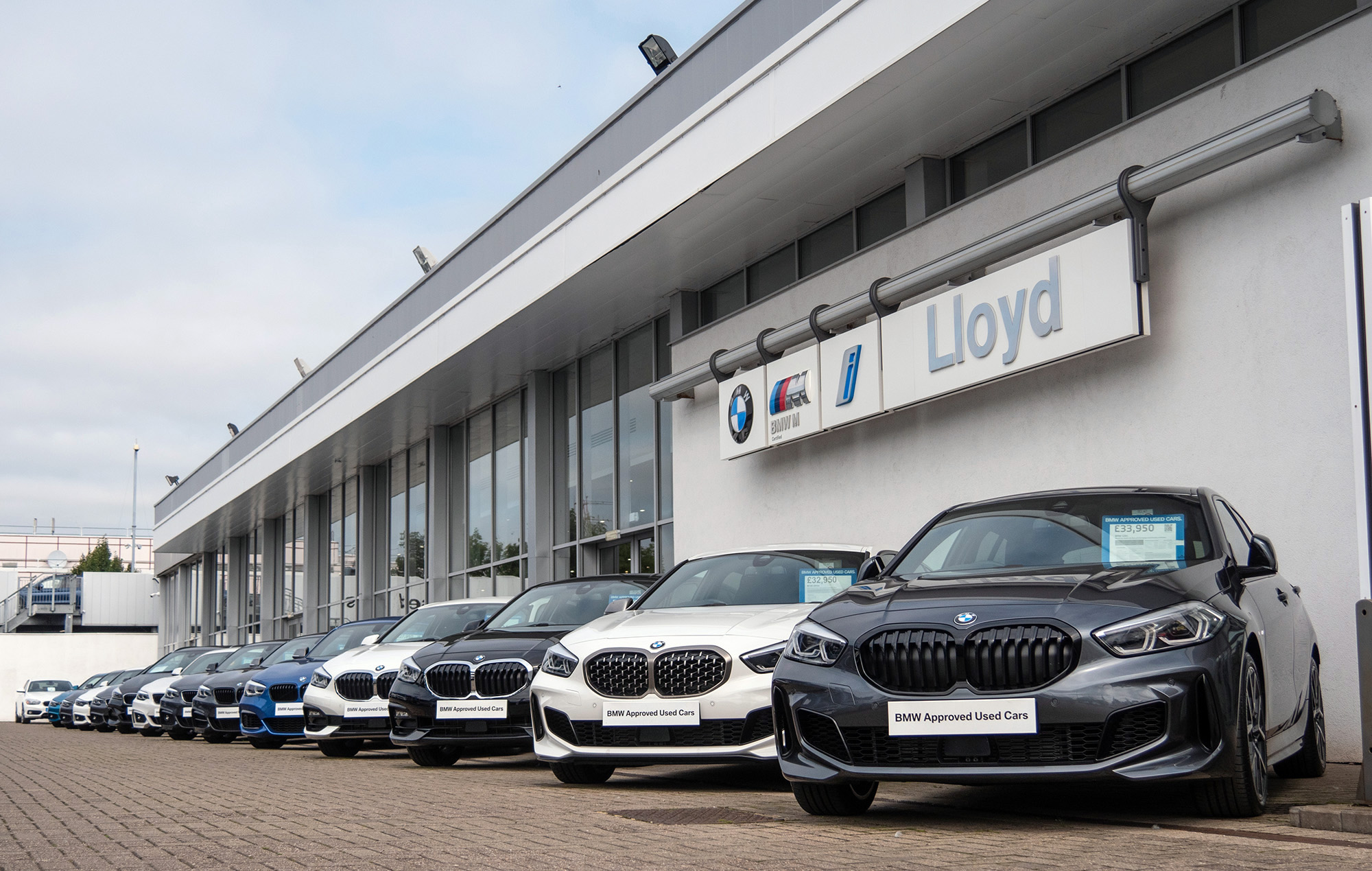 Lloyd-Motor-Group-showroom.jpg