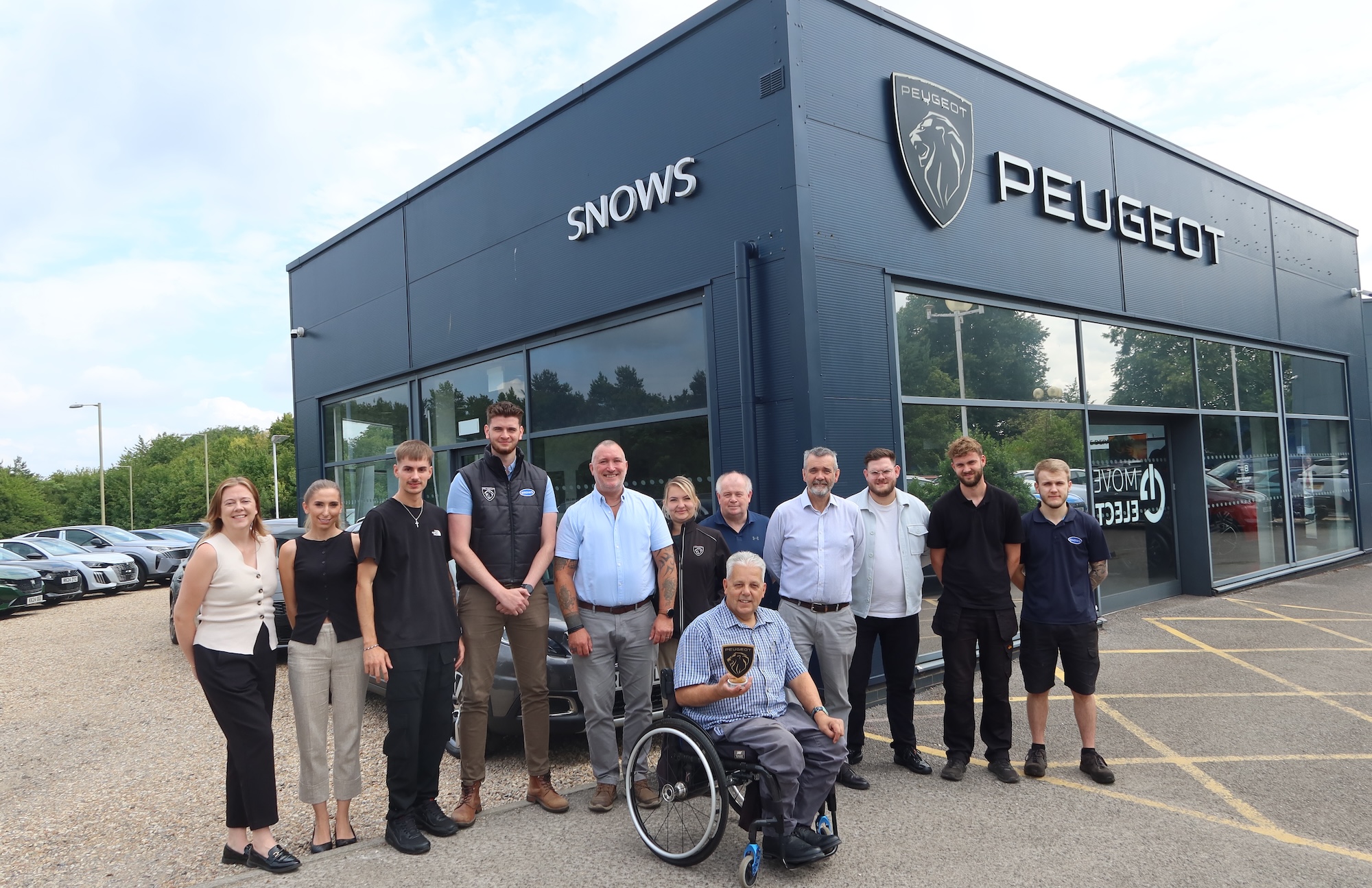 Snows-Peugeot-Basingstoke-award.jpg