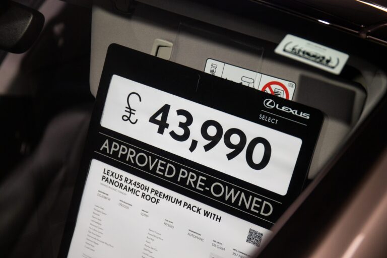 used-car-dealer-10-scaled.jpg