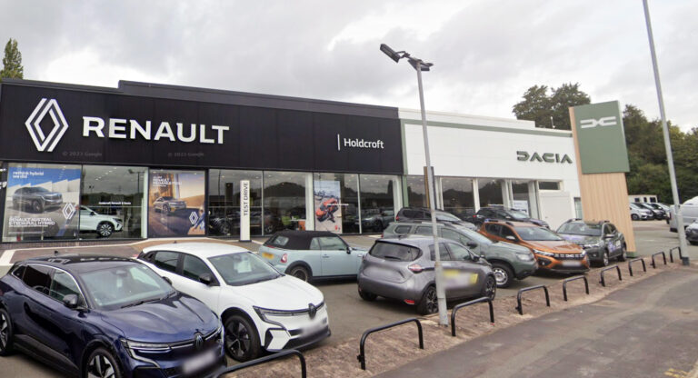 Holdcrofts-Renault-and-Dacia-showrooms-in-Hanley-Aug-2023.jpg