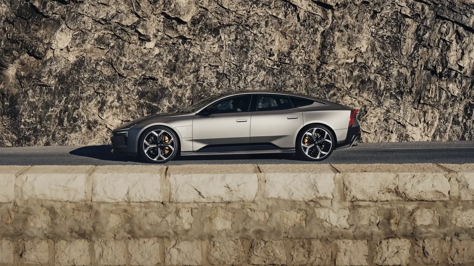 Polestar-5-debut-3-e1757451596760.webp.webp