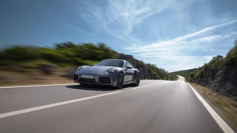 Porsche-911-Turbo-S-debut-6.webp.webp