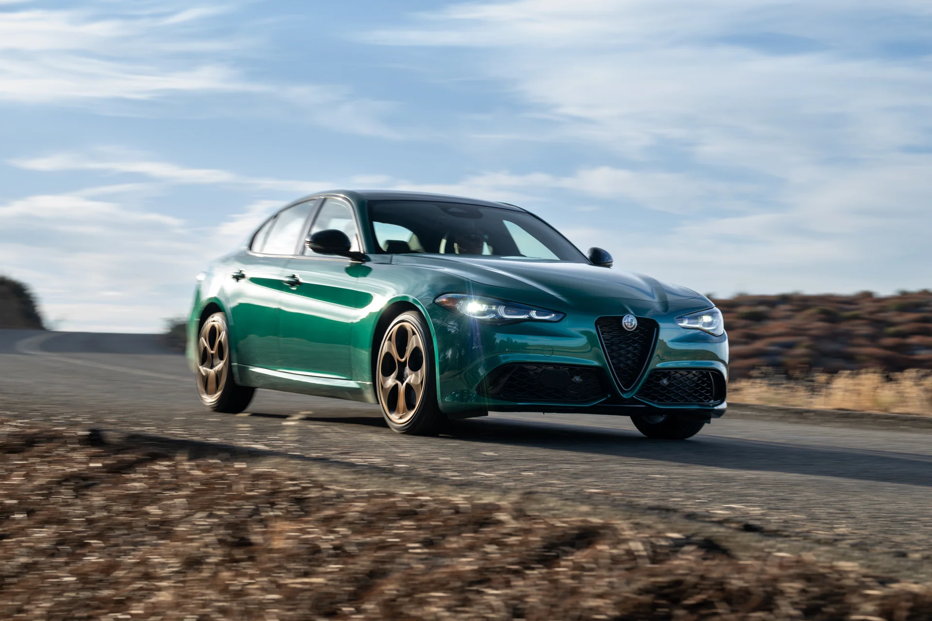 2025-Alfa-Romeo-Giulia-Intensa-3.webp.webp