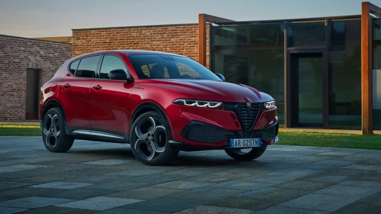 2026-Alfa-Romeo-Tonale-update-1-e1760474442511.webp.webp