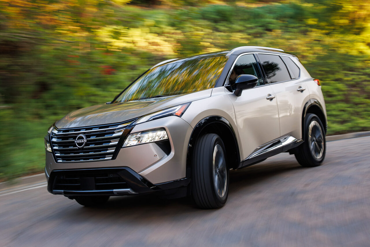 MY24-Nissan-Rogue-update-3-edited.jpg