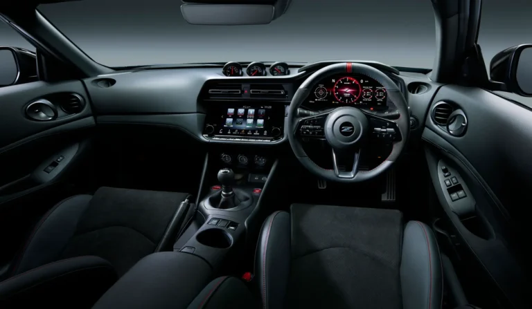 2026-Nissan-Z-Nismo-manual-2.webp.webp
